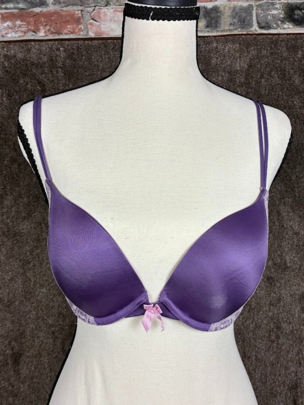 Victoria's Secret Purple Very Sexy Push Up Underwire Bra Size 32D